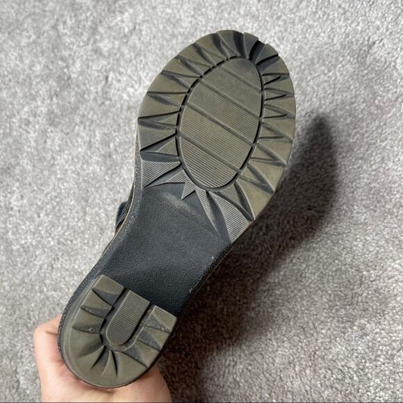 WHITE MOUNTAIN Jojo Black and Silver Block Heel Buckle Detail Heeled Booties 6 - Picture 3 of 7